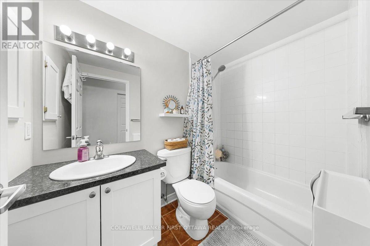 1108 - 134 York Street