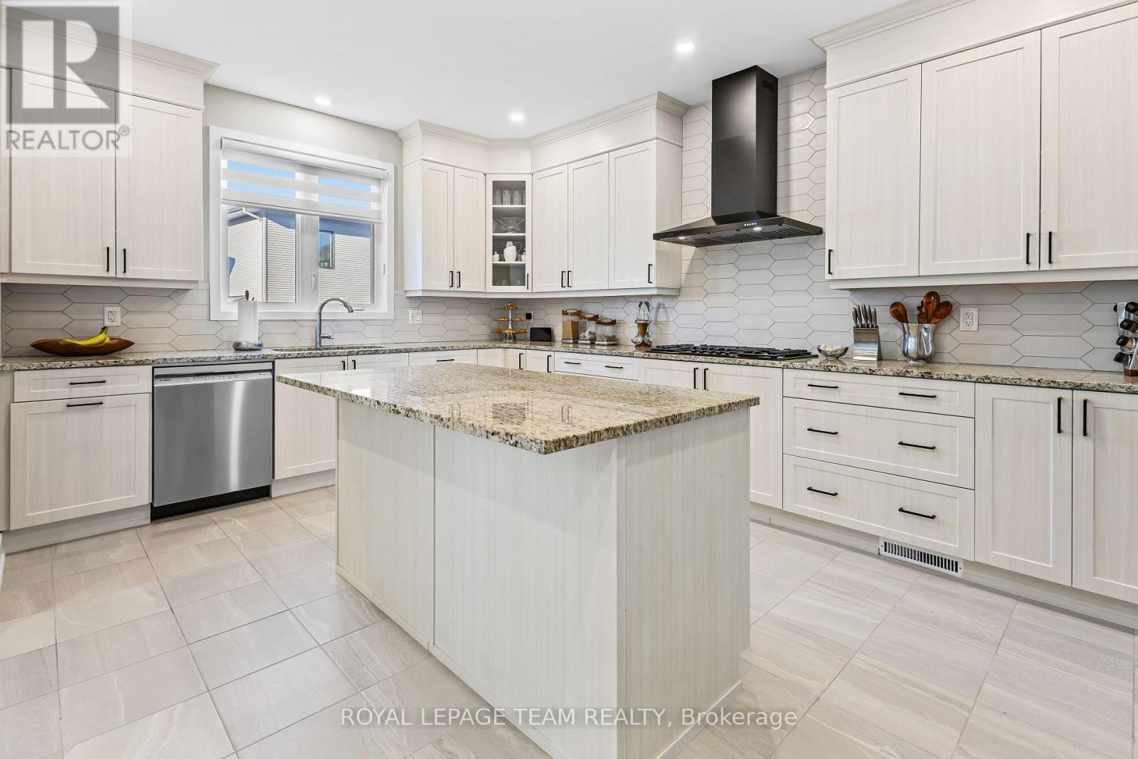 28 Dun Skipper Drive