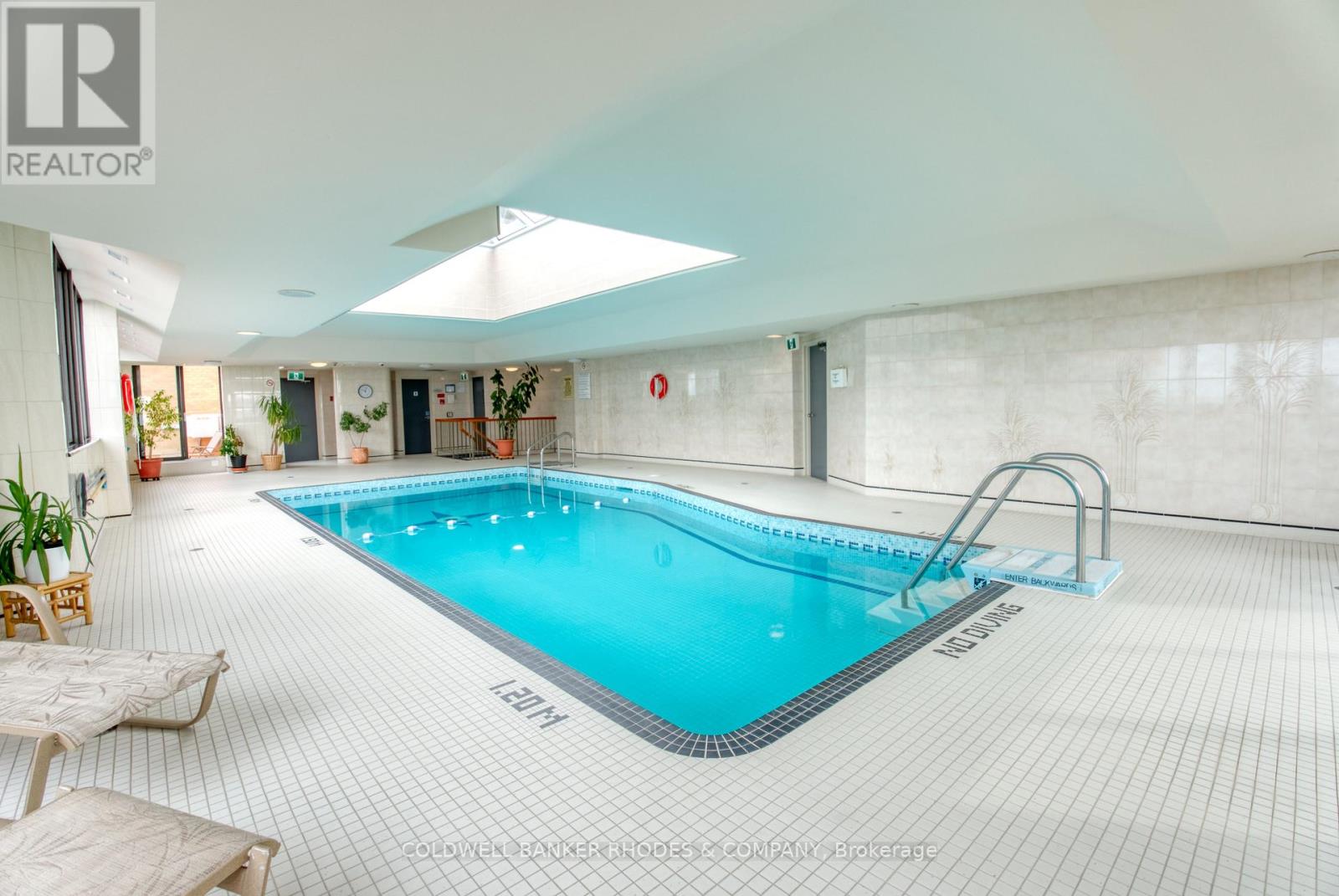 1105 - 556 Laurier Avenue W