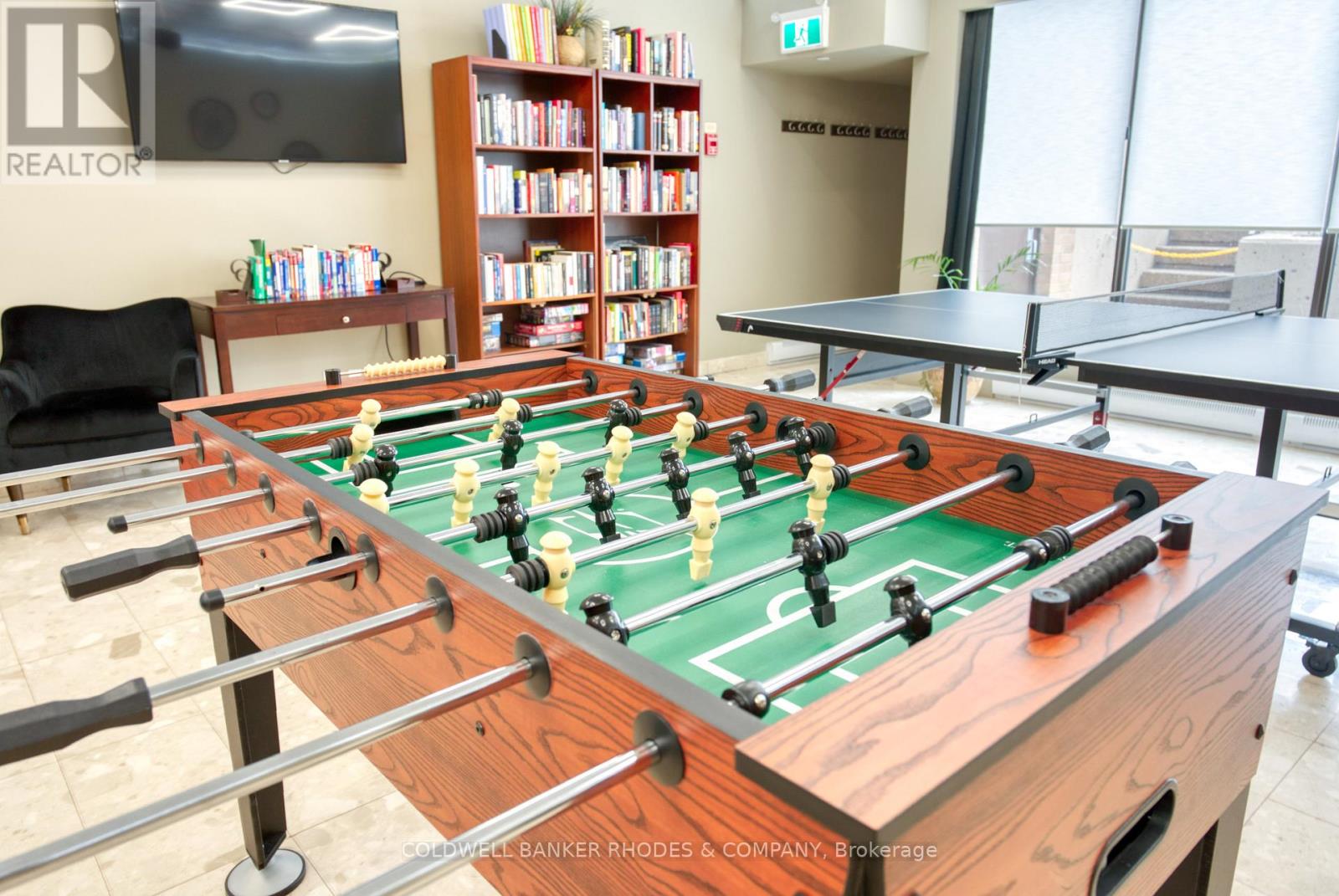 1105 - 556 Laurier Avenue W