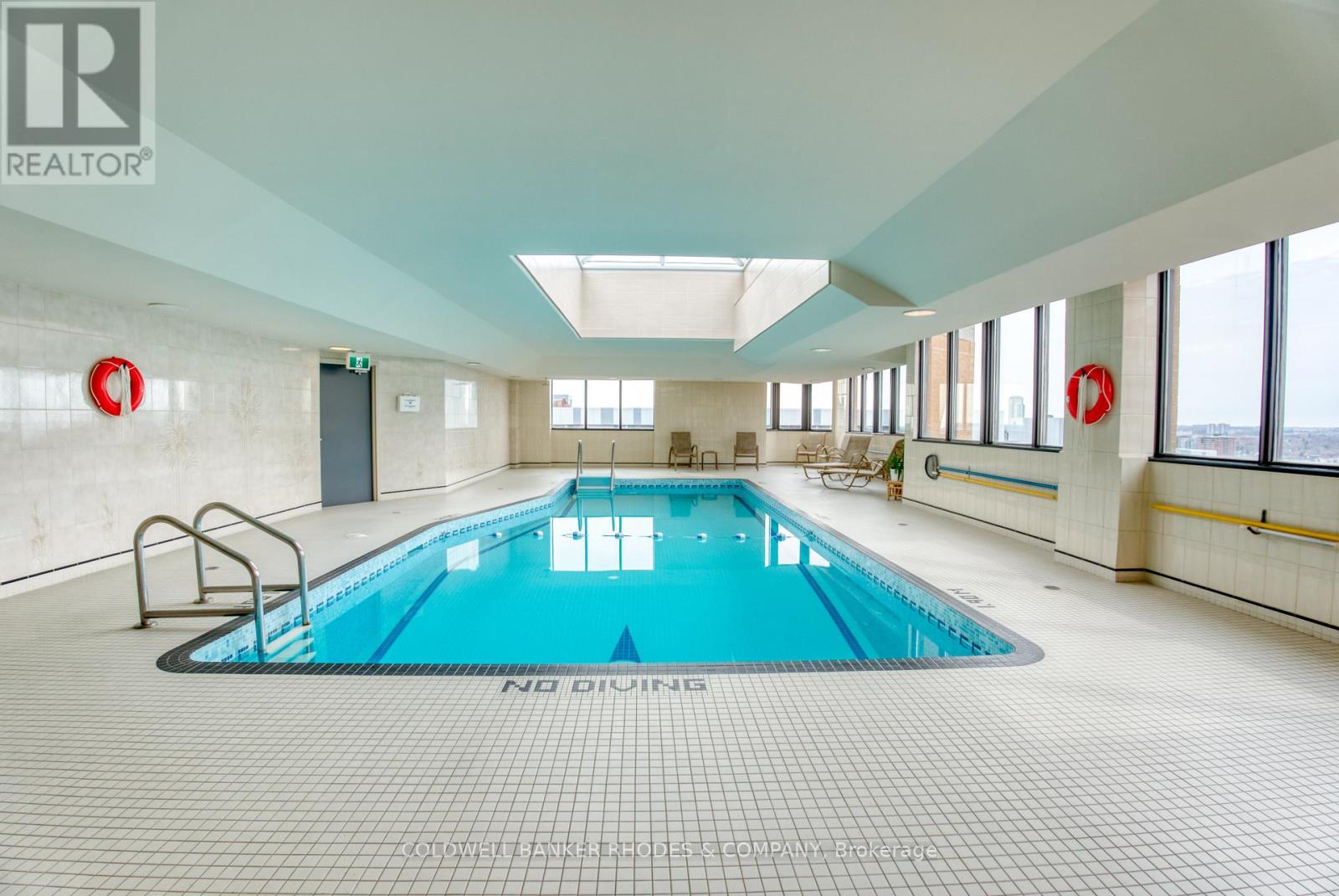 1105 - 556 Laurier Avenue W