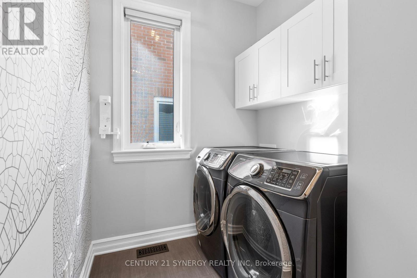 579 Baie-des-castors Street