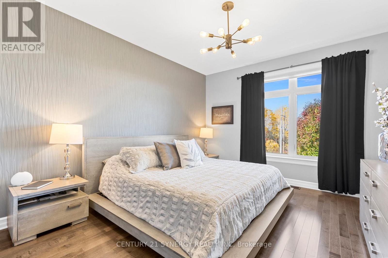 579 Baie-des-castors Street