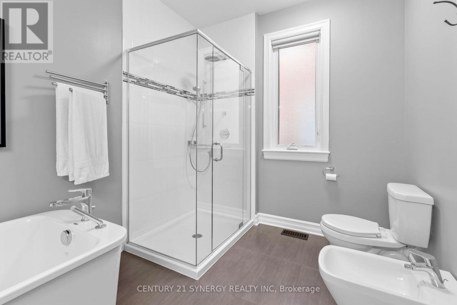 579 Baie-des-castors Street