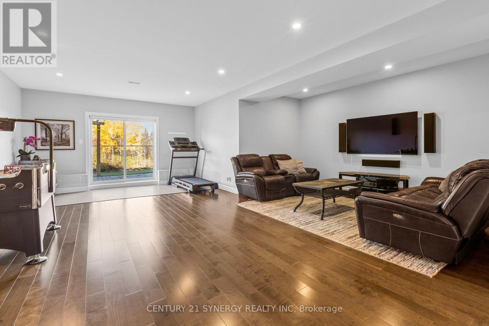 579 Baie-des-castors Street