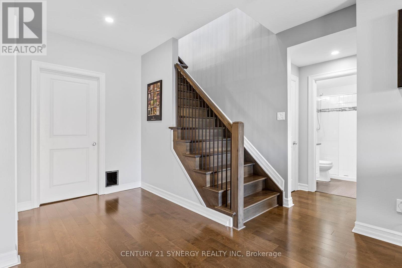 579 Baie-des-castors Street