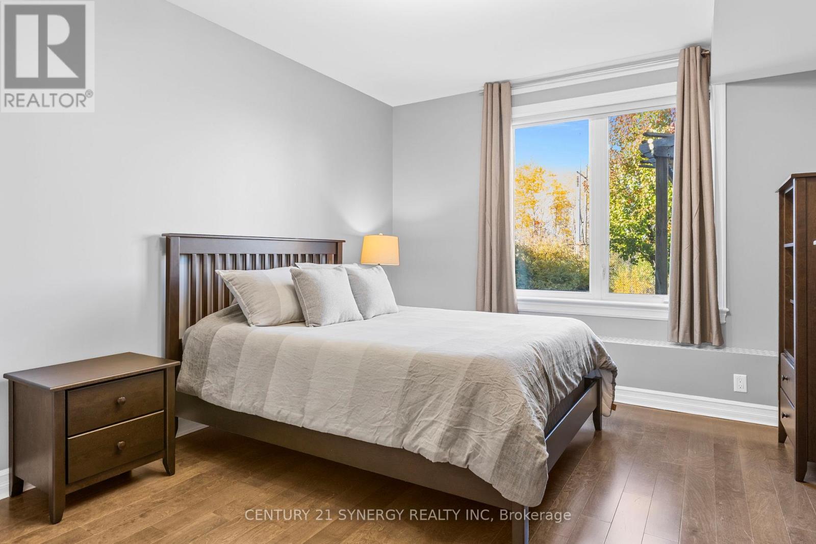 579 Baie-des-castors Street