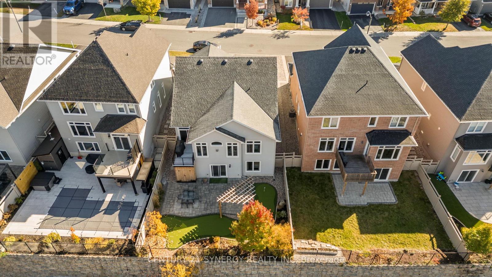 579 Baie-des-castors Street