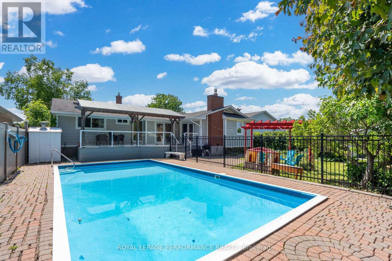 1369 Fontenay Crescent