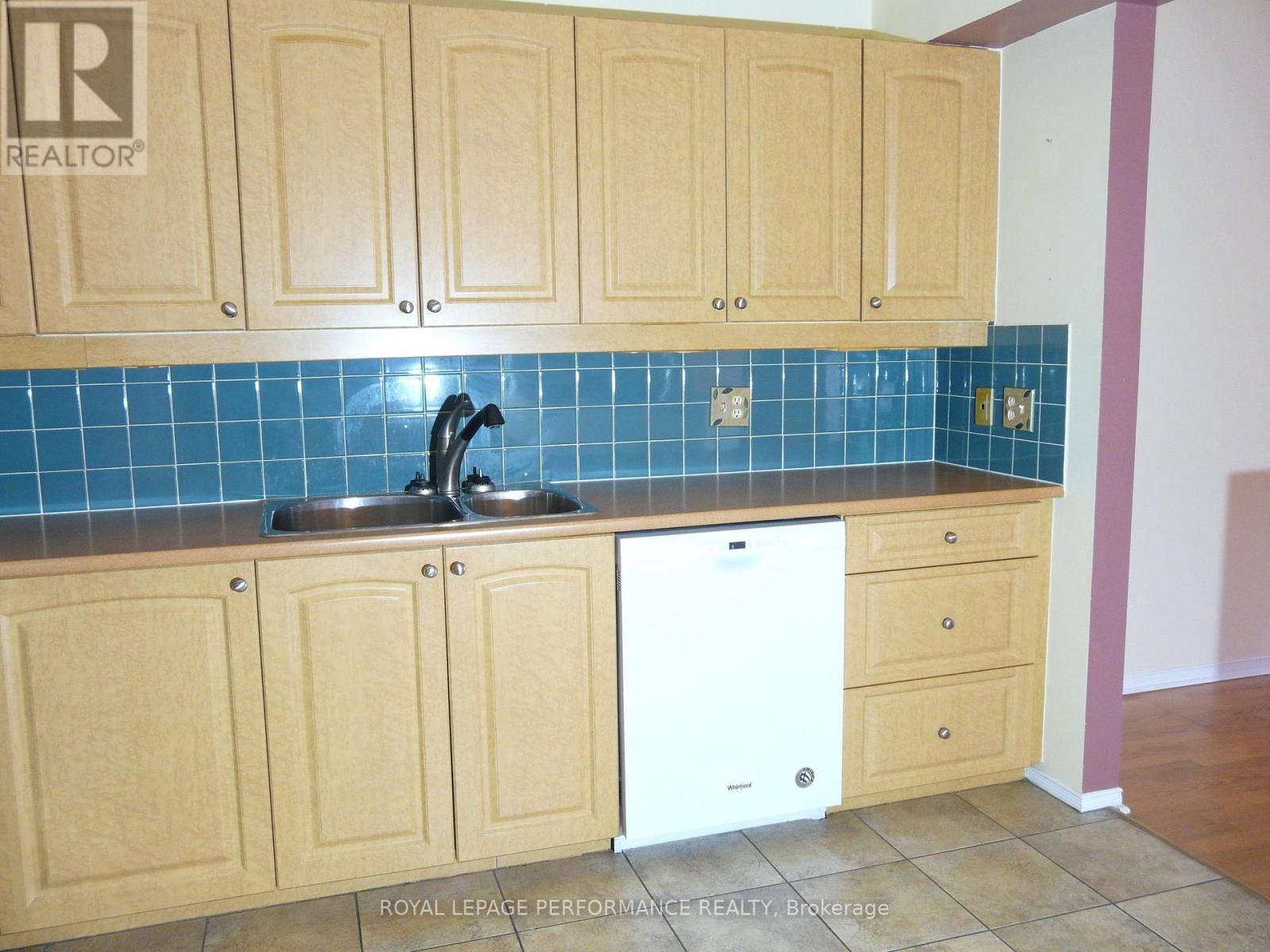 1172 Foxborough Private