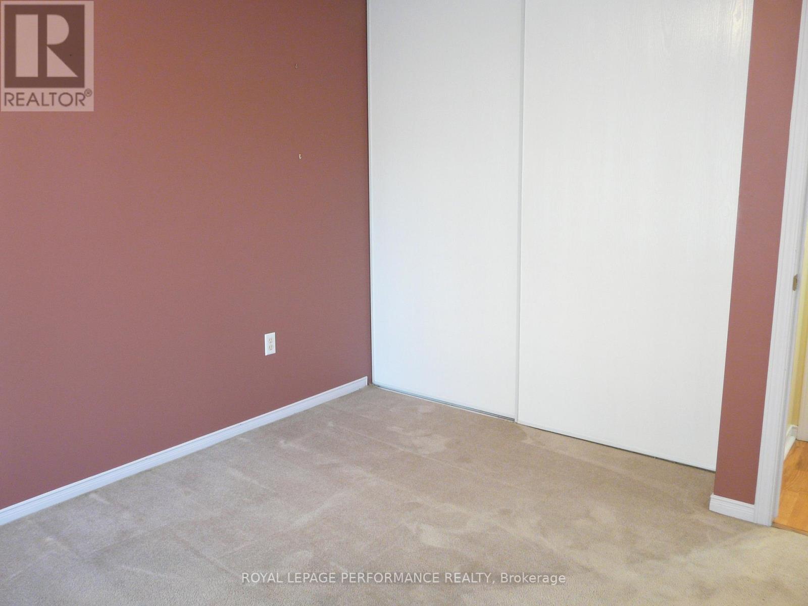 1172 Foxborough Private