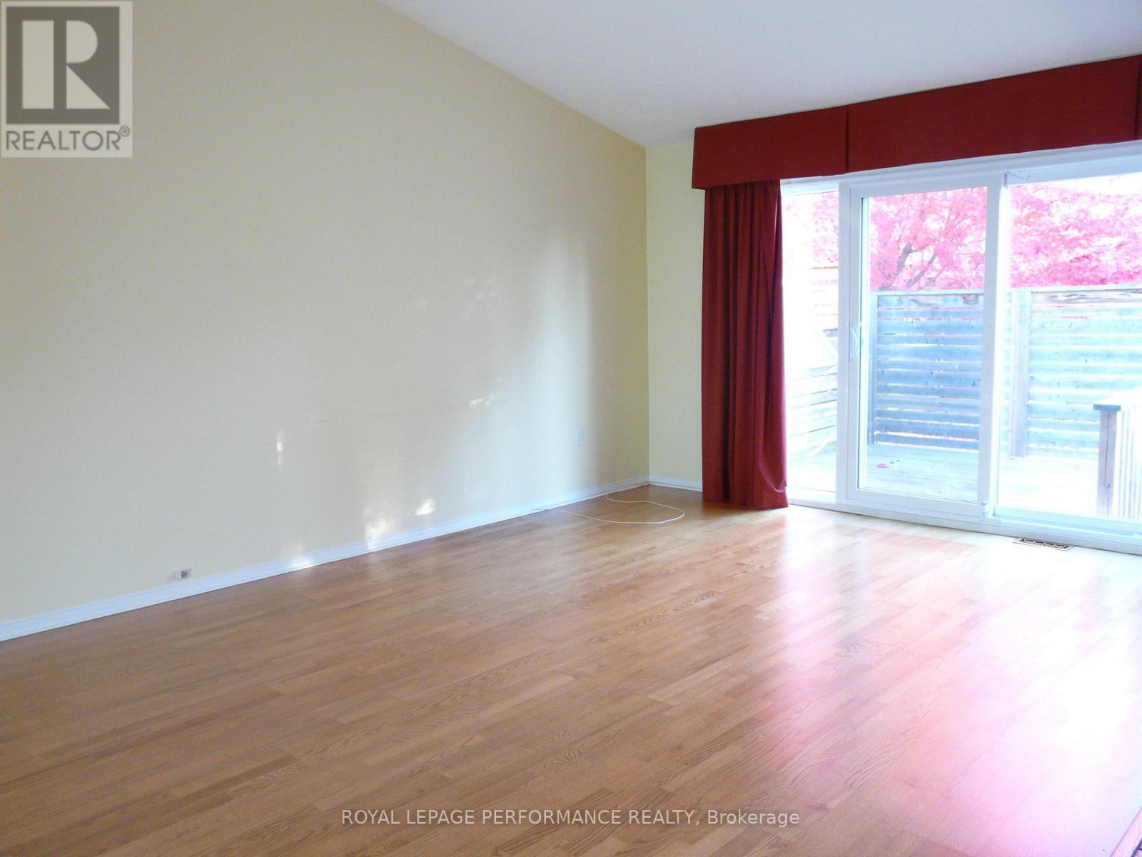 1172 Foxborough Private