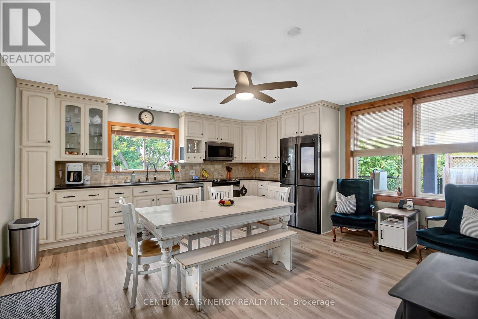 103 Queen Charlotte Street