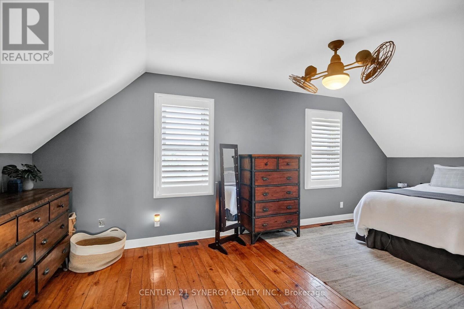 103 Queen Charlotte Street