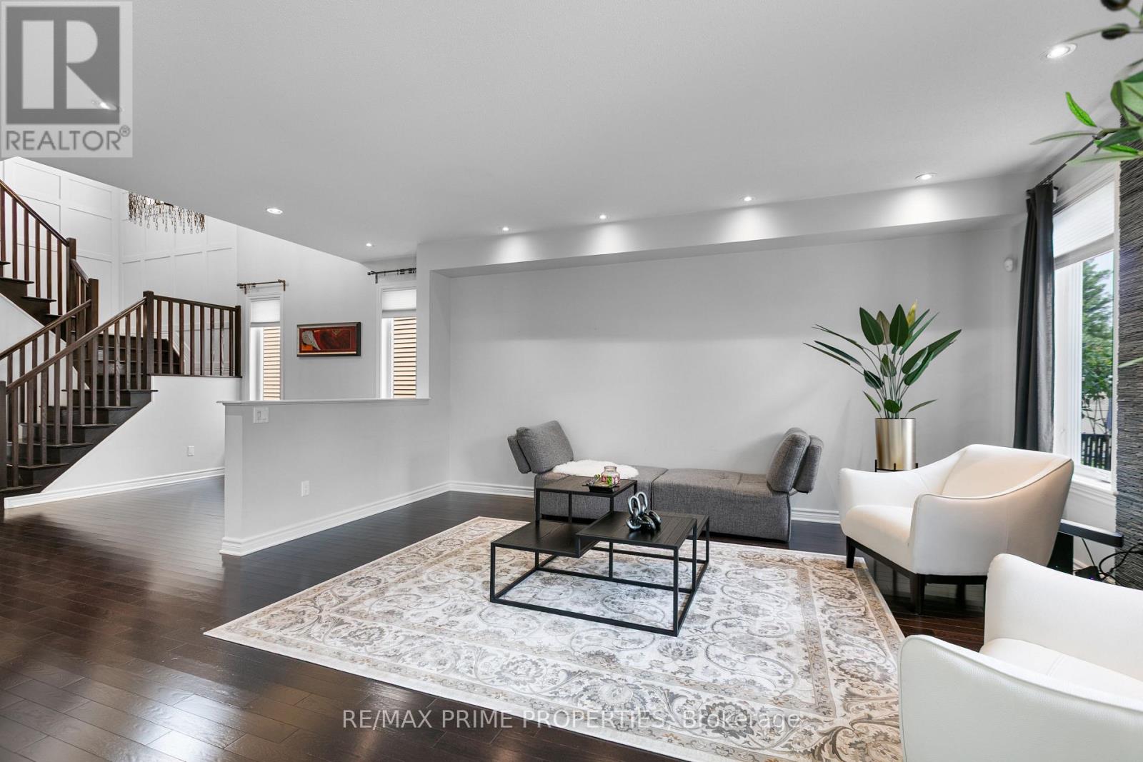 526 Golden Sedge Way