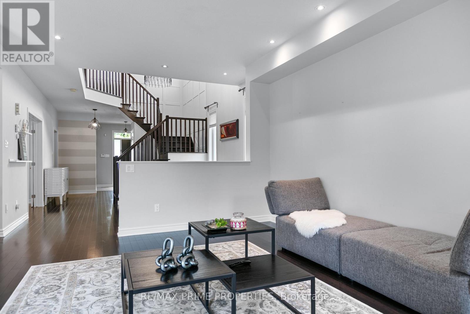 526 Golden Sedge Way