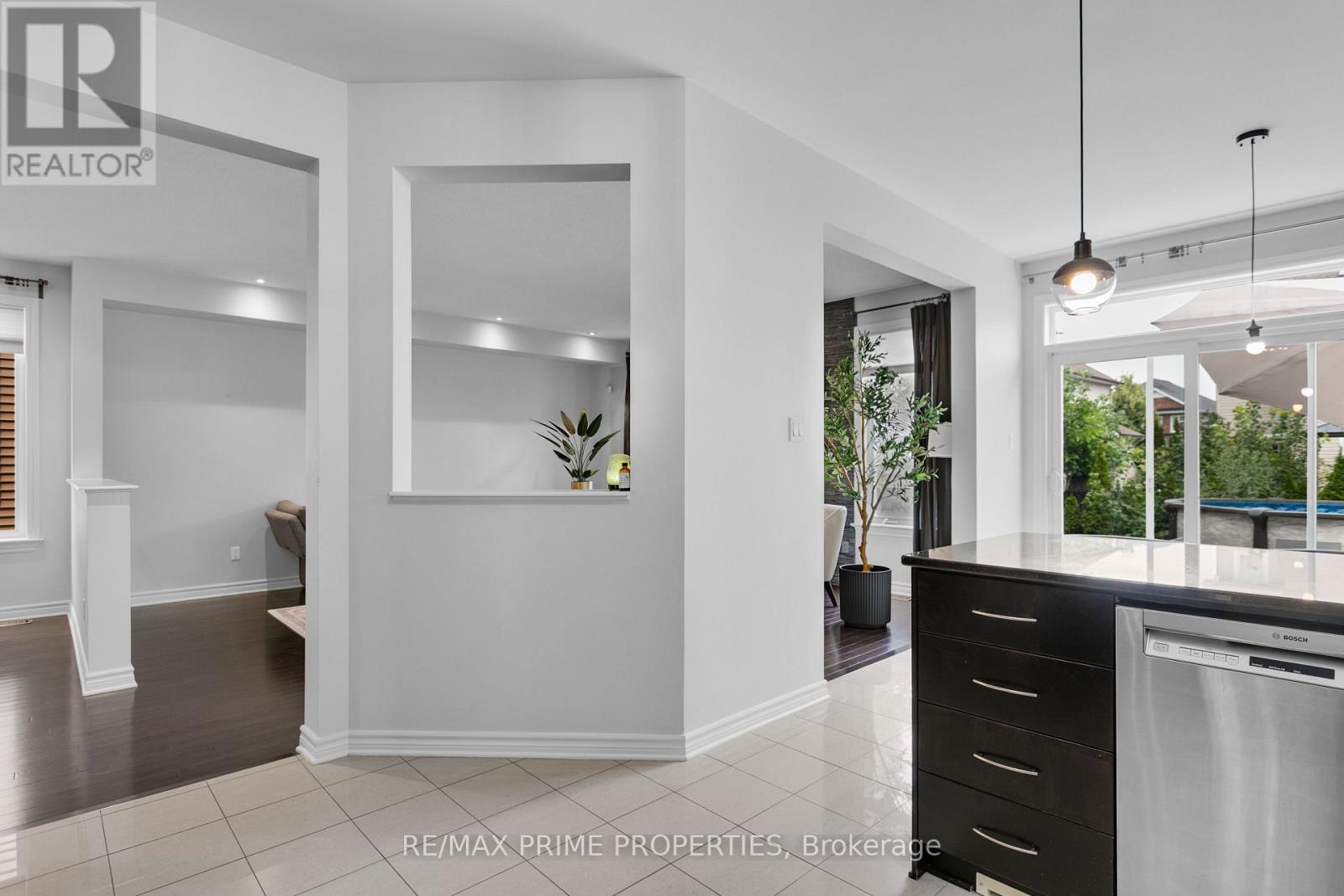 526 Golden Sedge Way