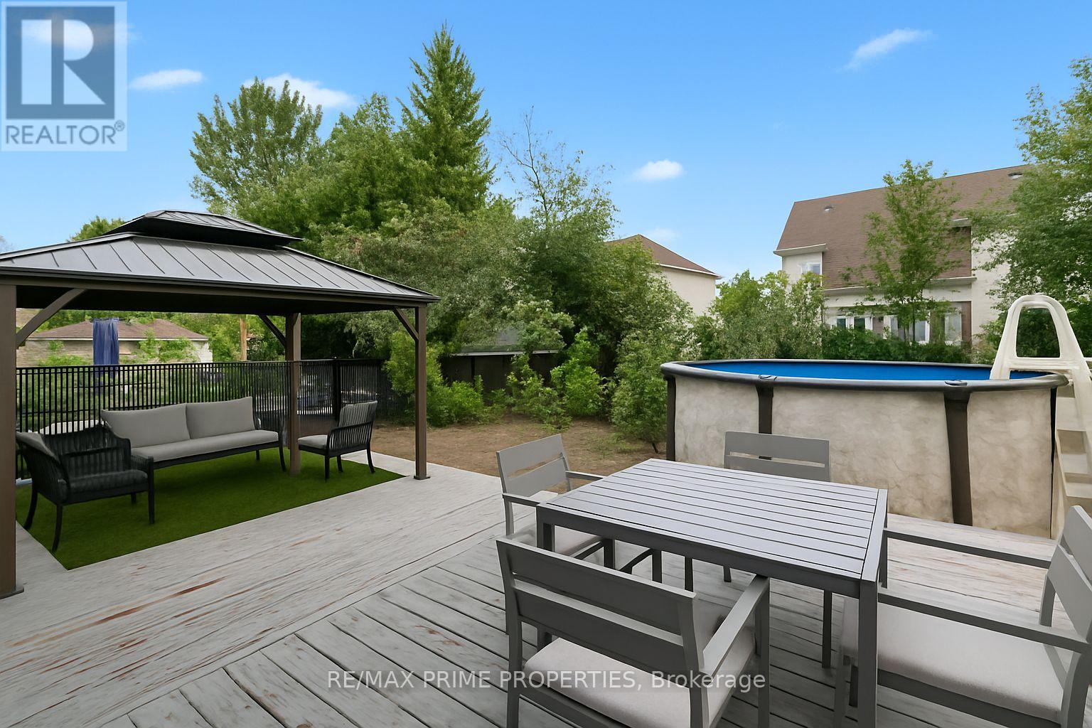 526 Golden Sedge Way