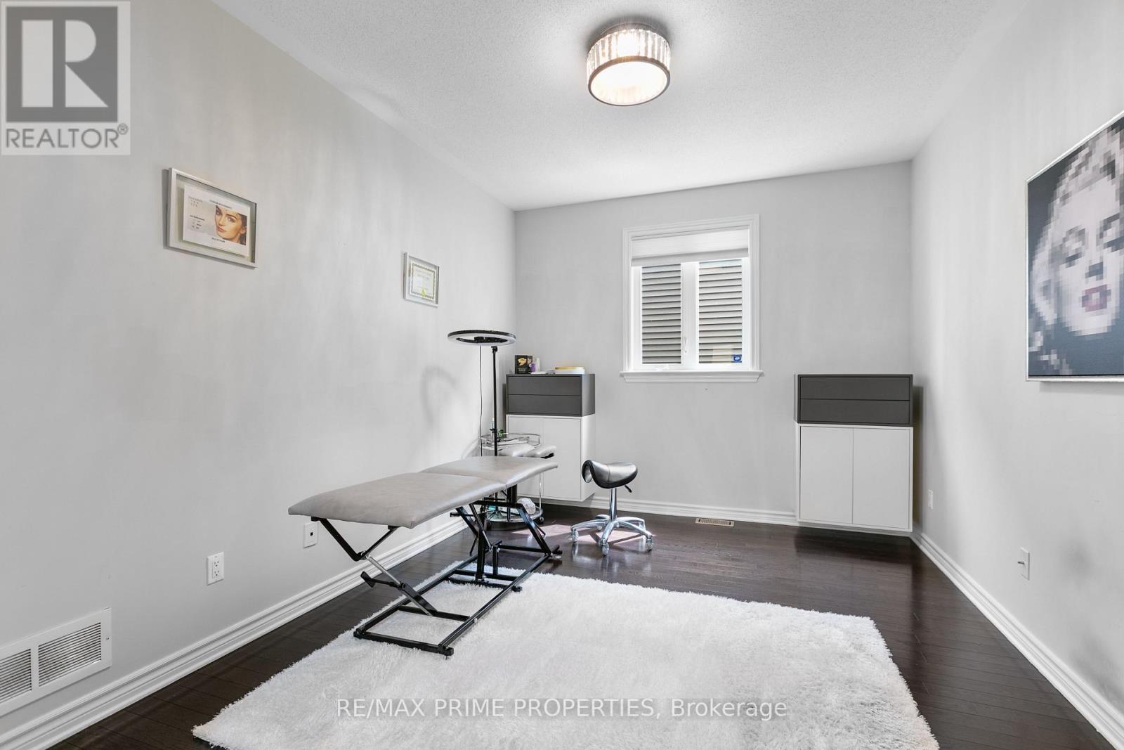 526 Golden Sedge Way