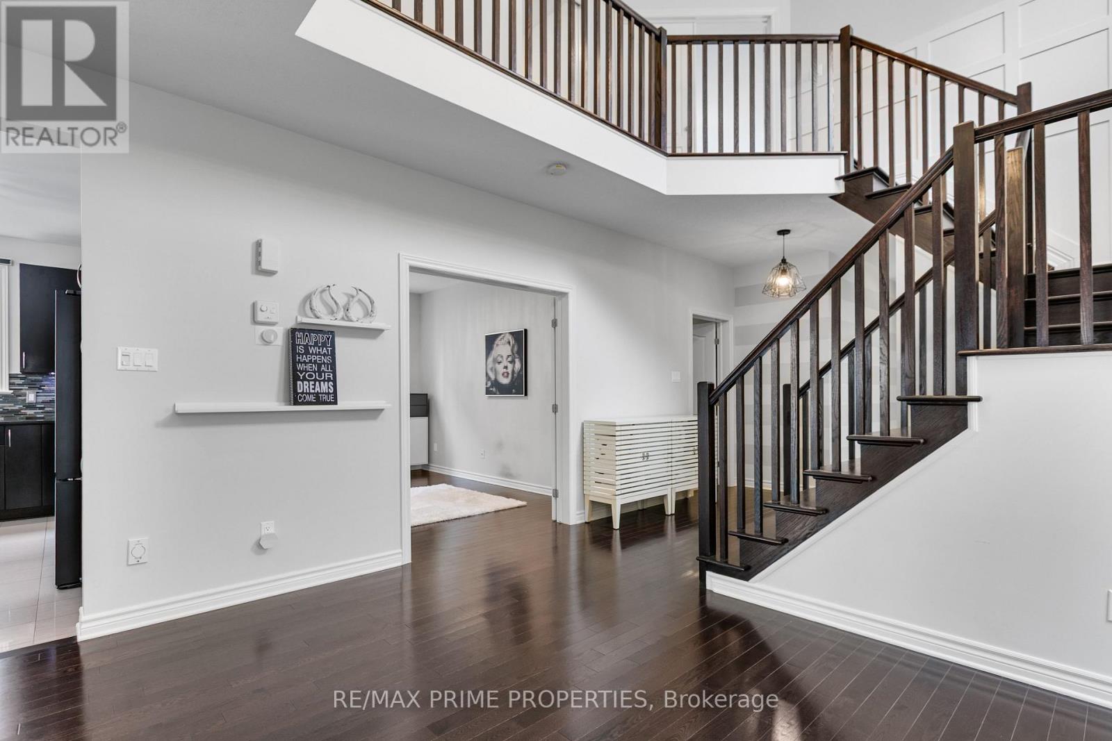 526 Golden Sedge Way