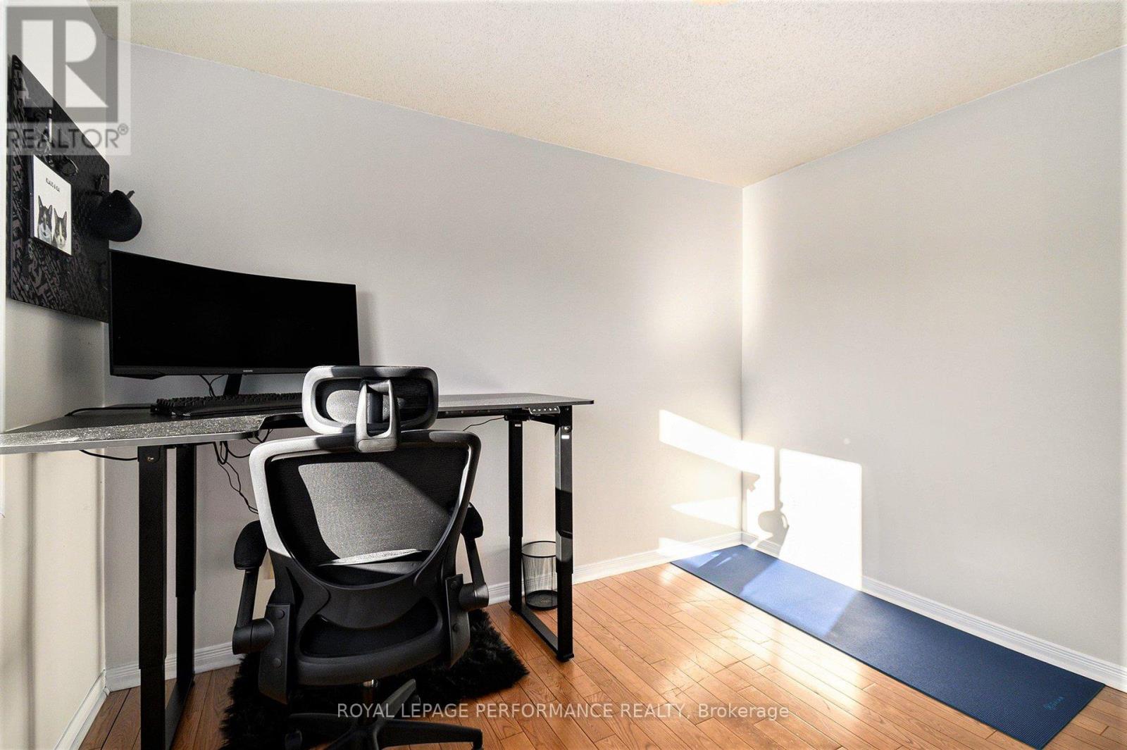 470 Rougemount Crescent