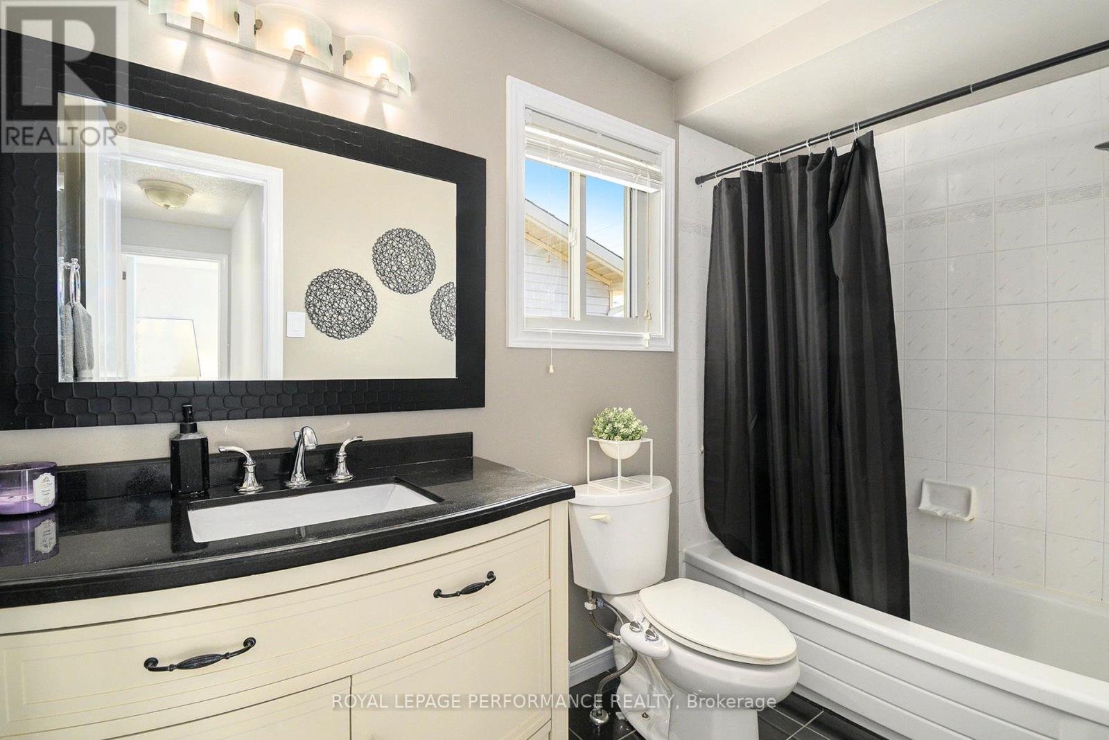 470 Rougemount Crescent