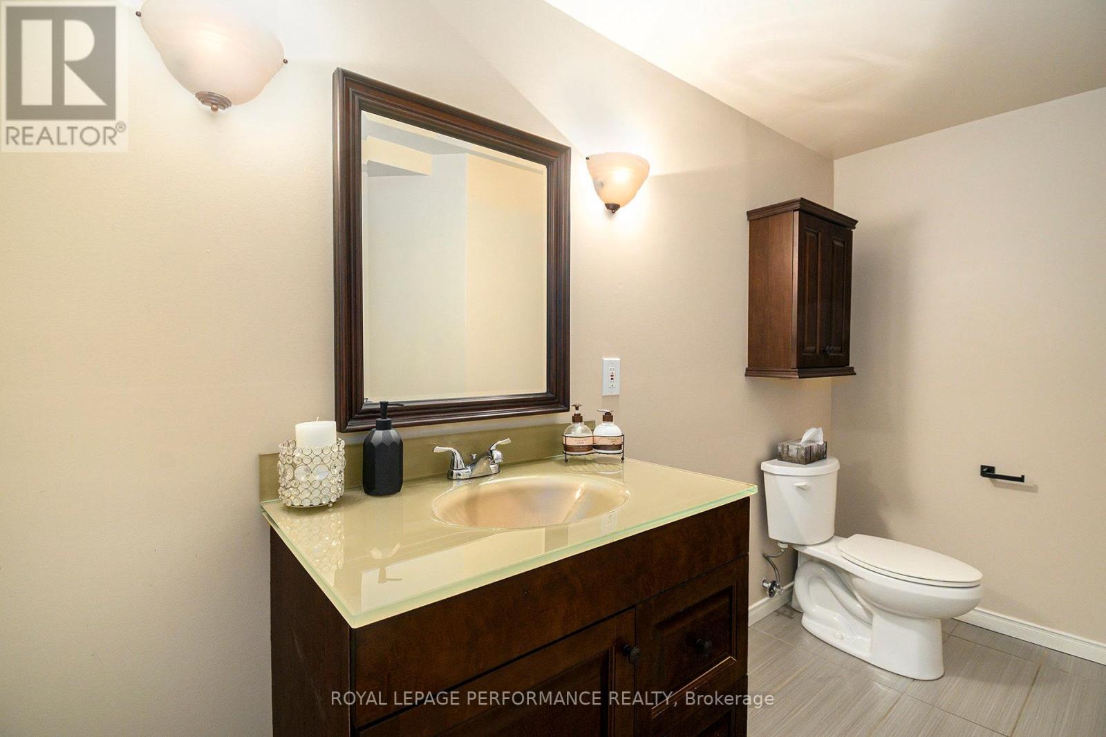 470 Rougemount Crescent