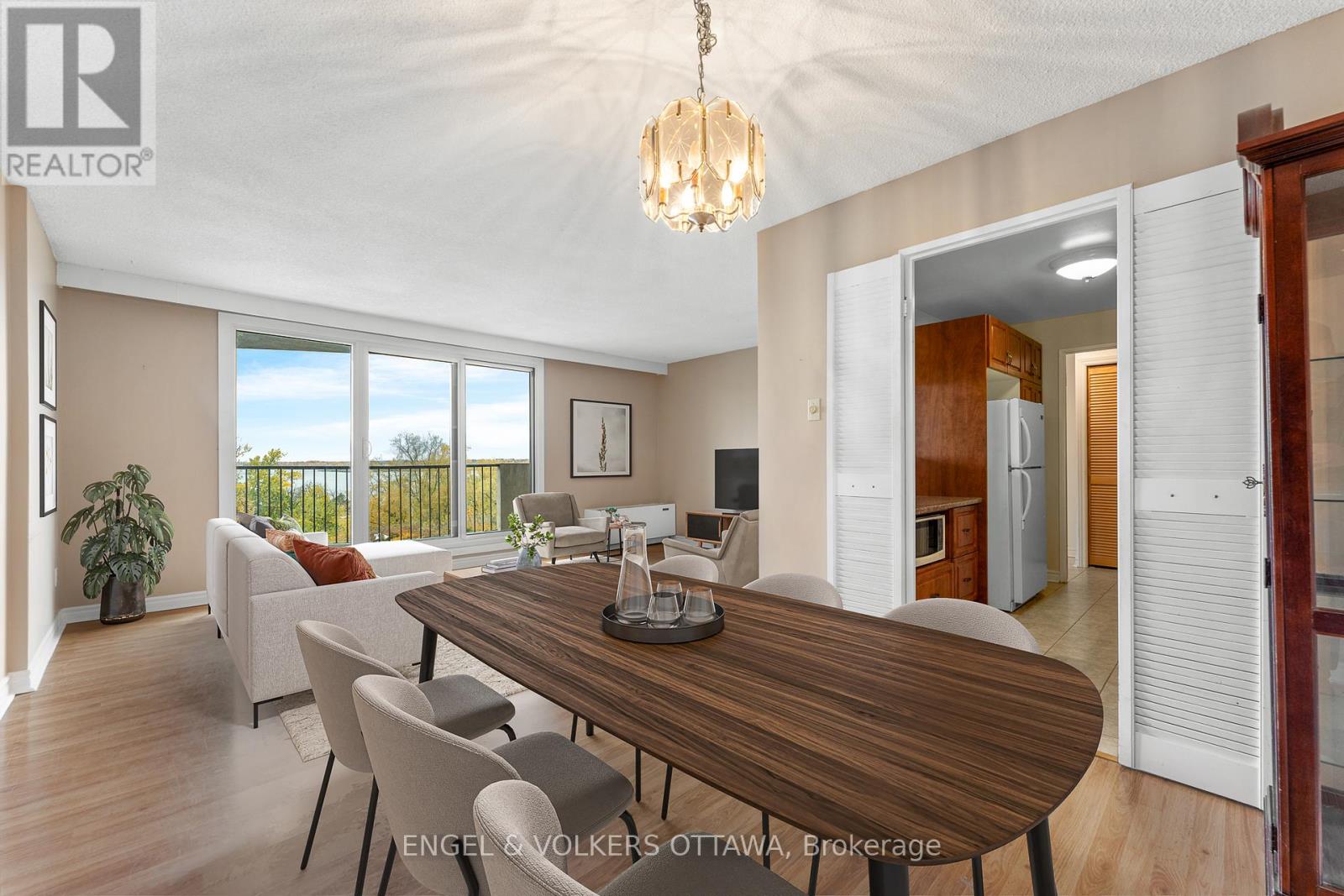 704 - 1025 Richmond Road