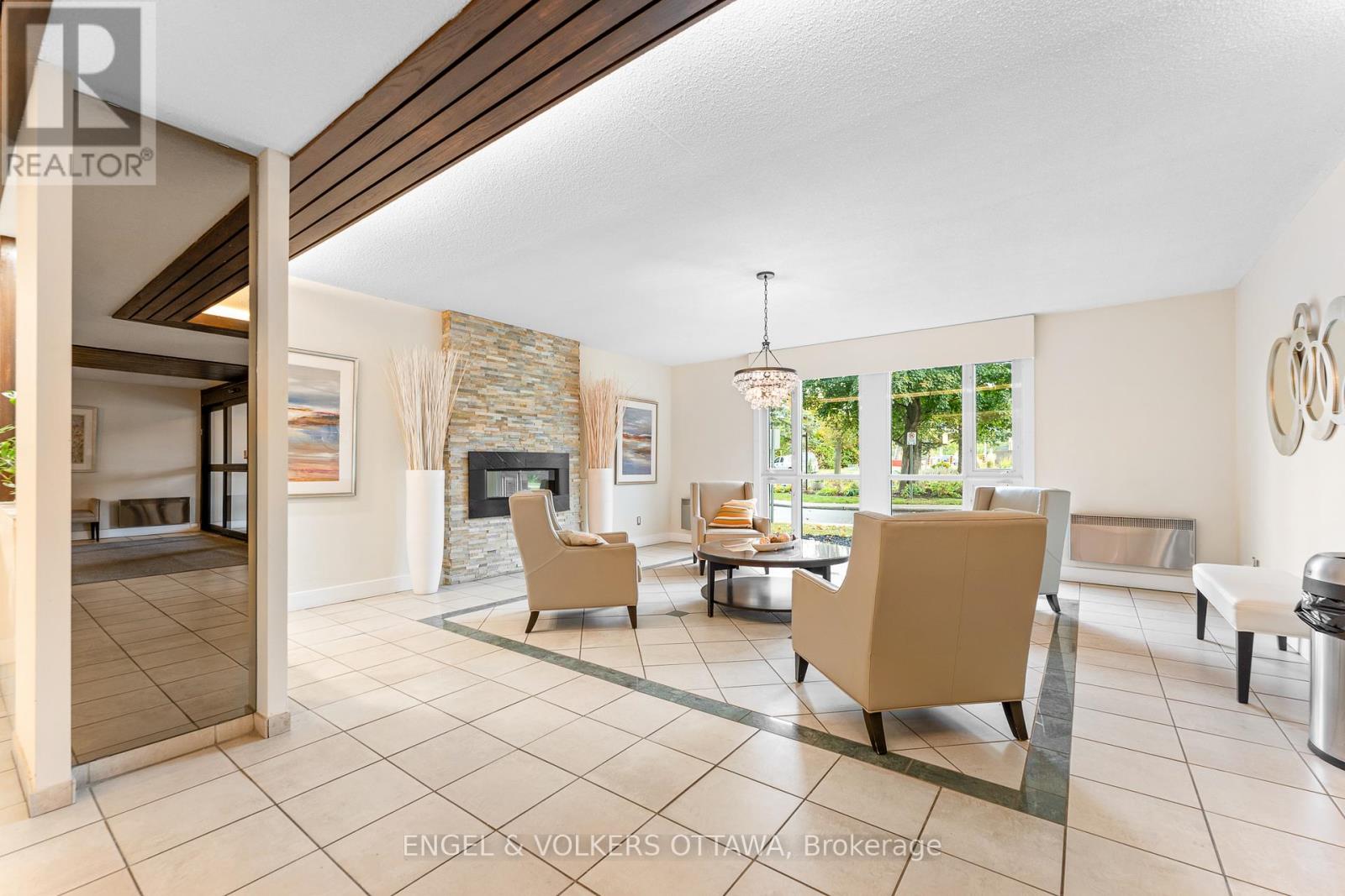 704 - 1025 Richmond Road