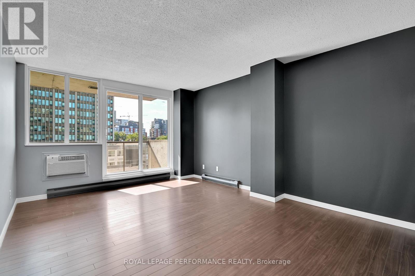 501 - 154 Nelson Street