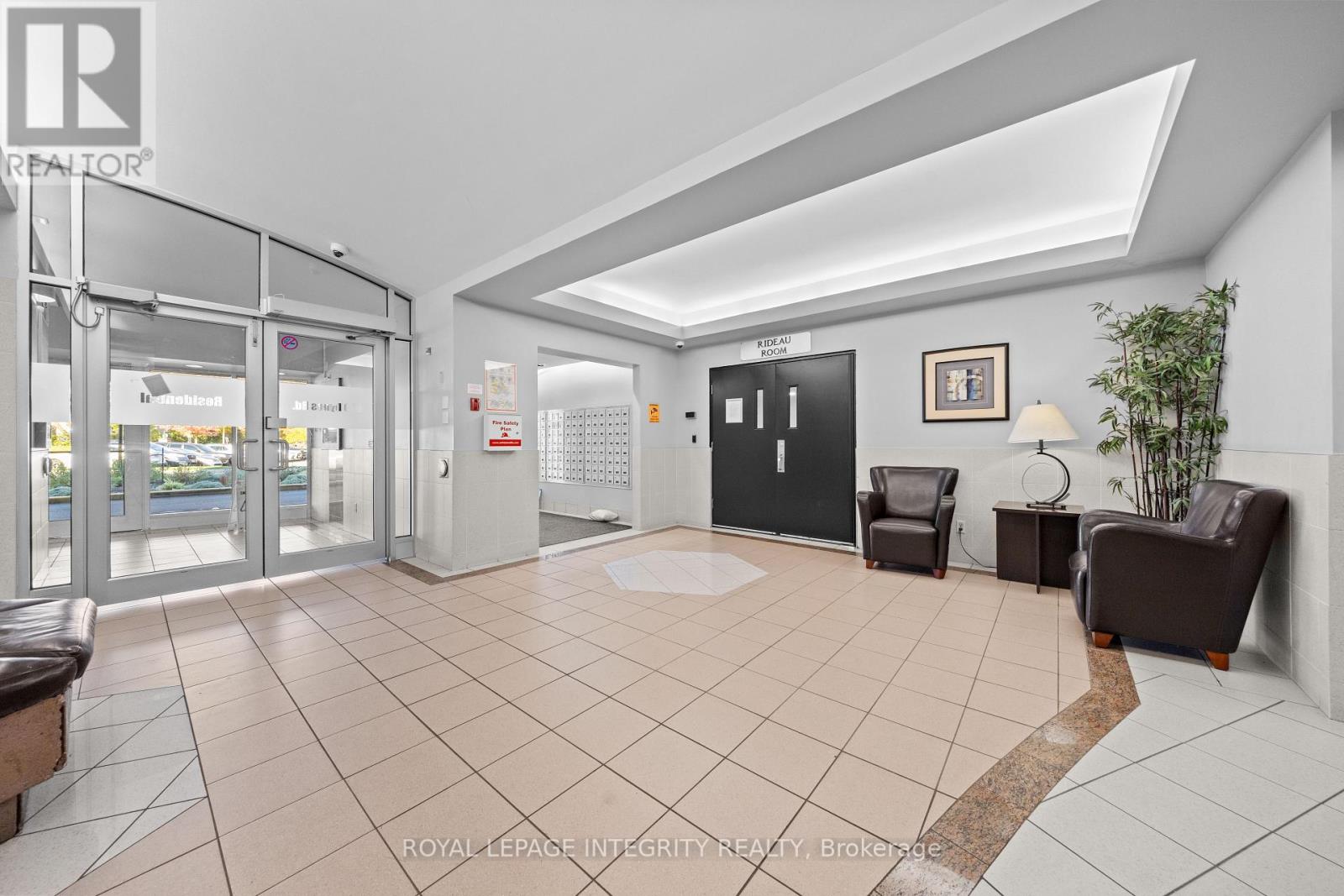 1201 - 900 Dynes Road