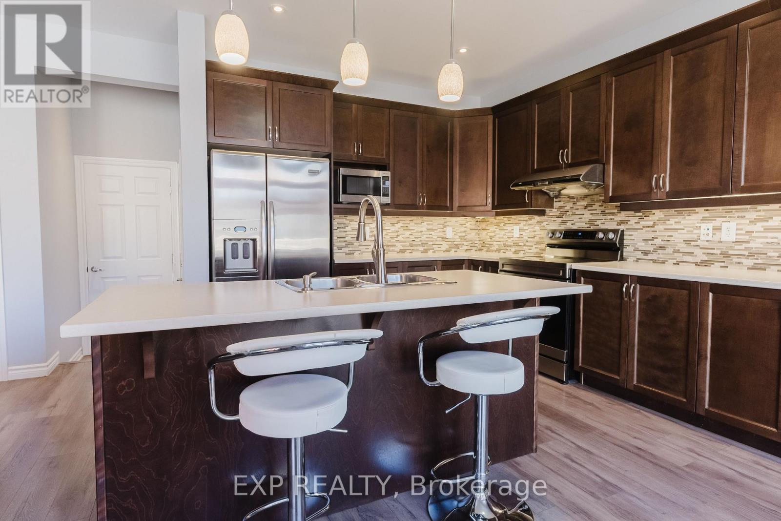 424 Catherine St Unit 200