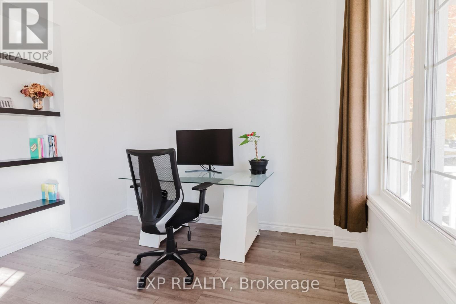 424 Catherine St Unit 200