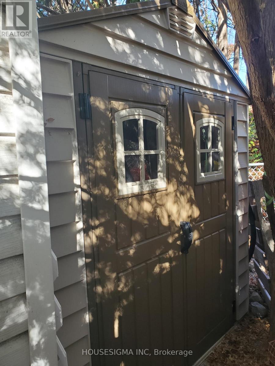 1767 Bonaventure Terrace