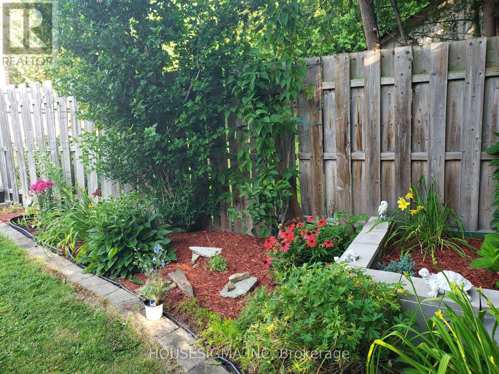 1767 Bonaventure Terrace