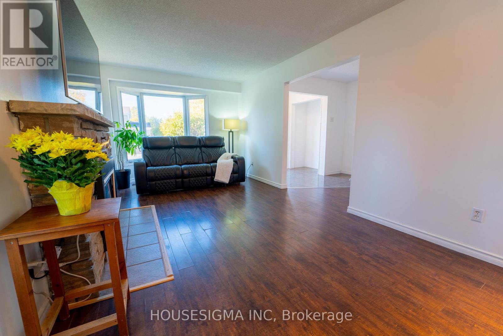 1767 Bonaventure Terrace