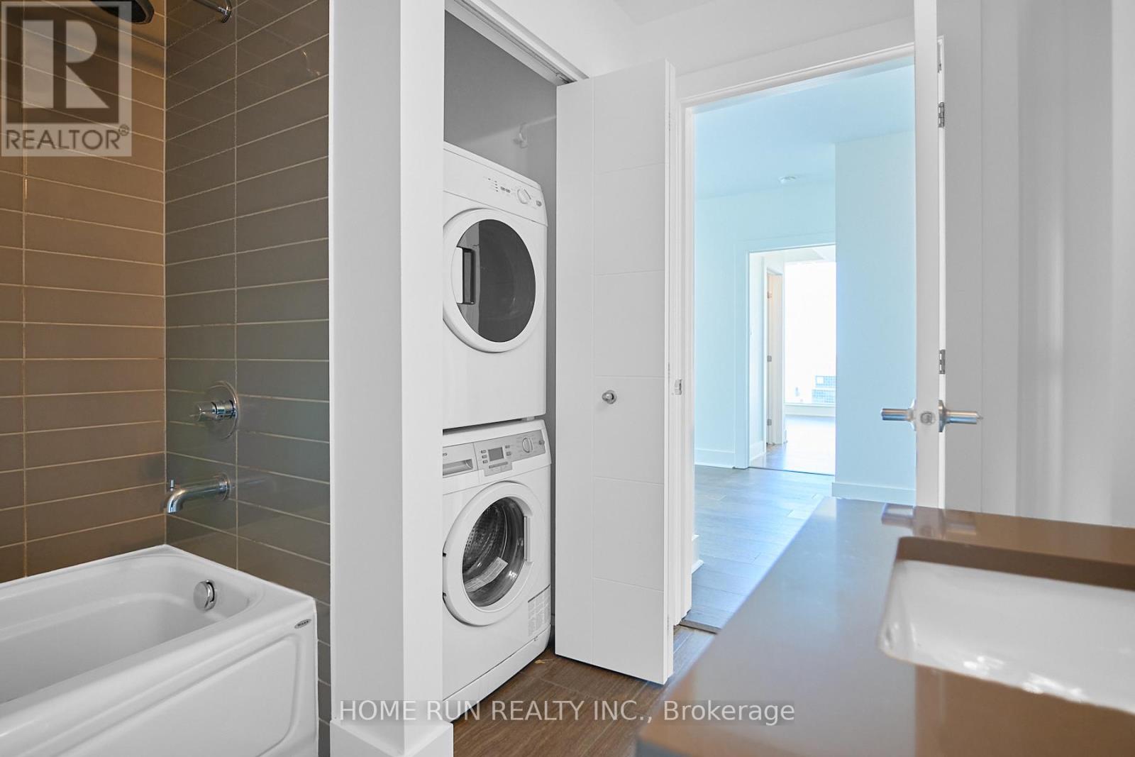 2703 - 40 Nepean Street