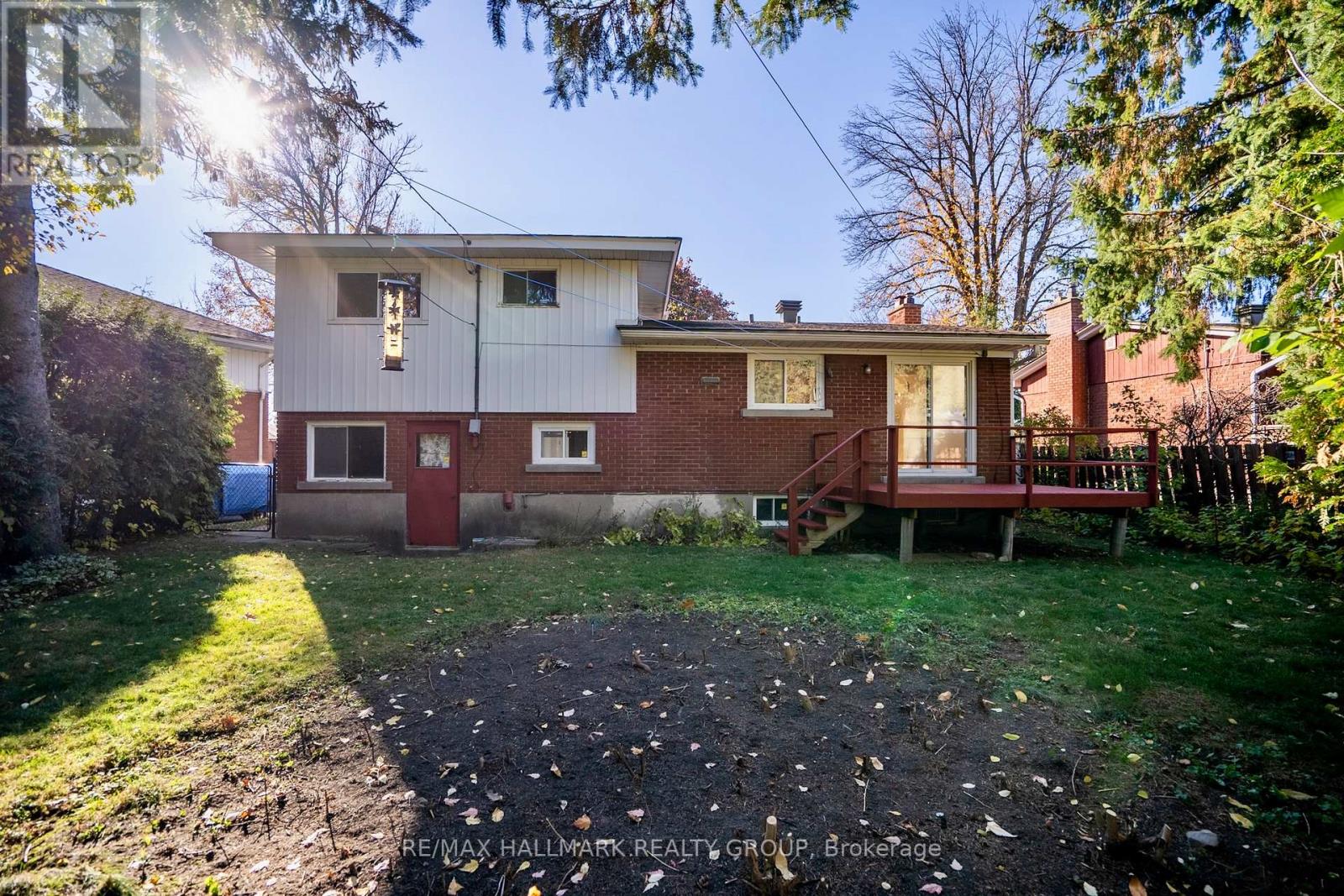 1760 Laxton Crescent