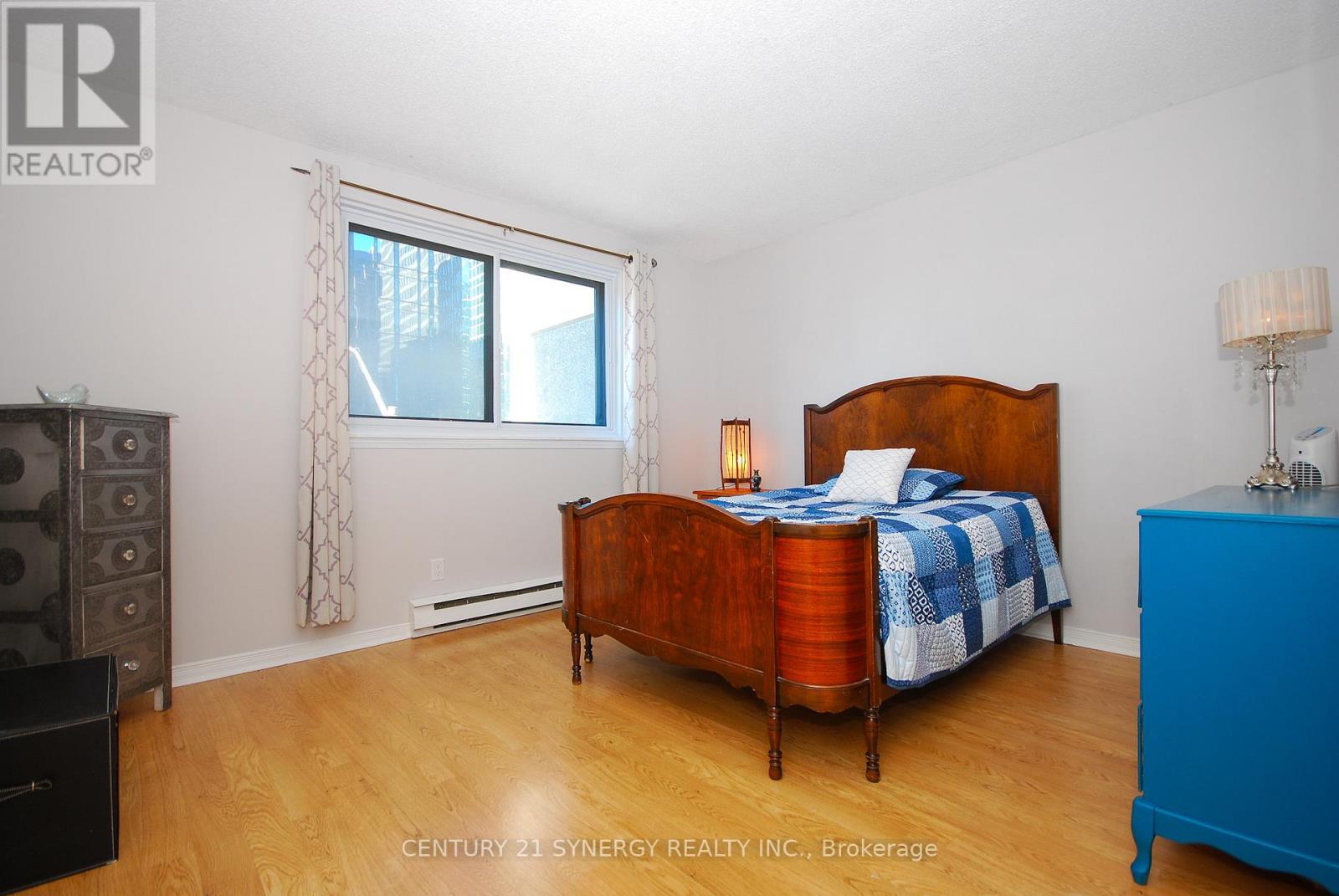 309 - 199 Kent Street