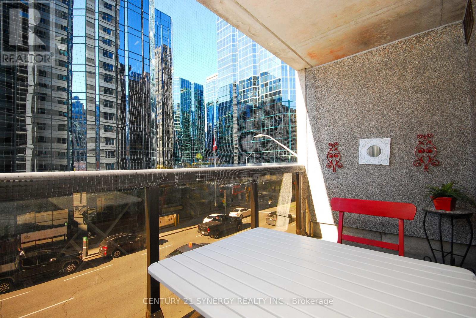 309 - 199 Kent Street