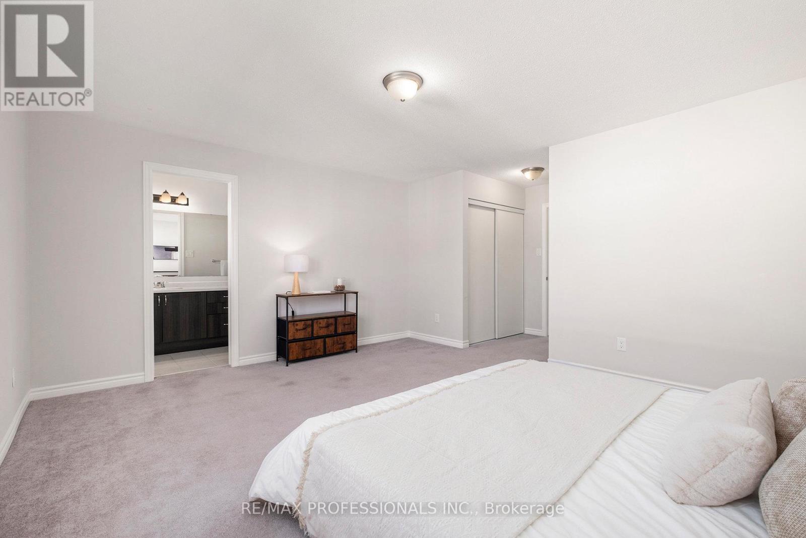 2241 Watercolours Way