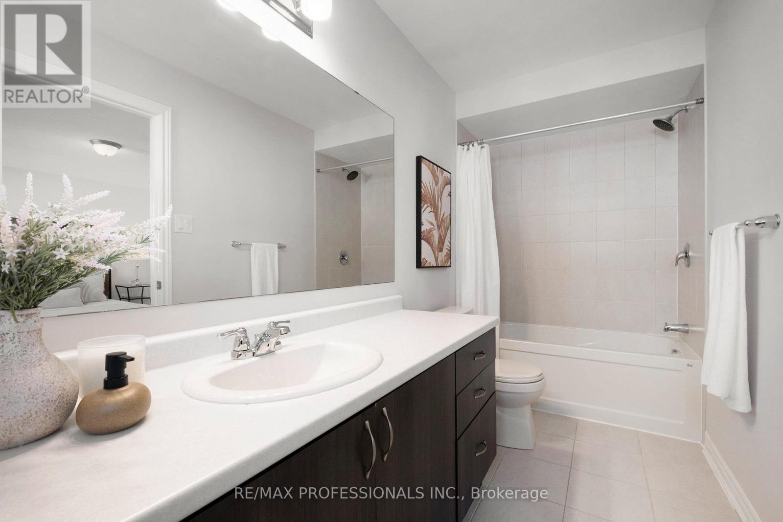 2241 Watercolours Way