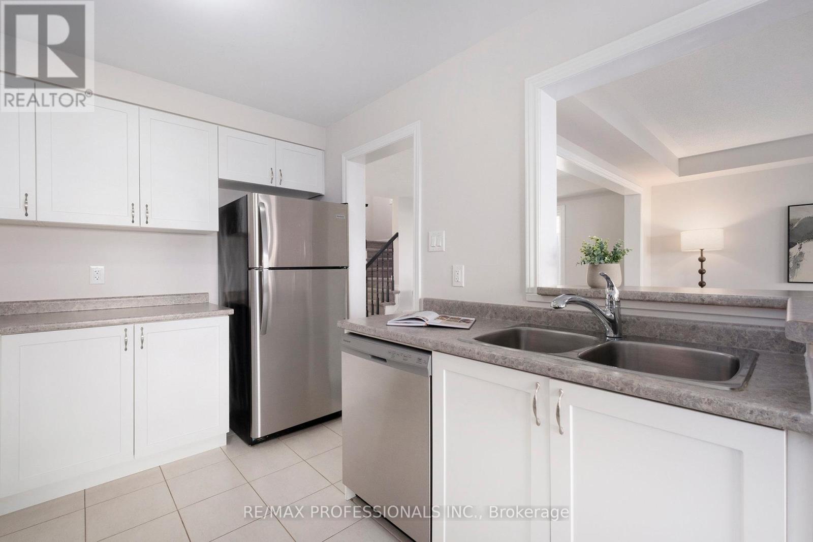 2241 Watercolours Way