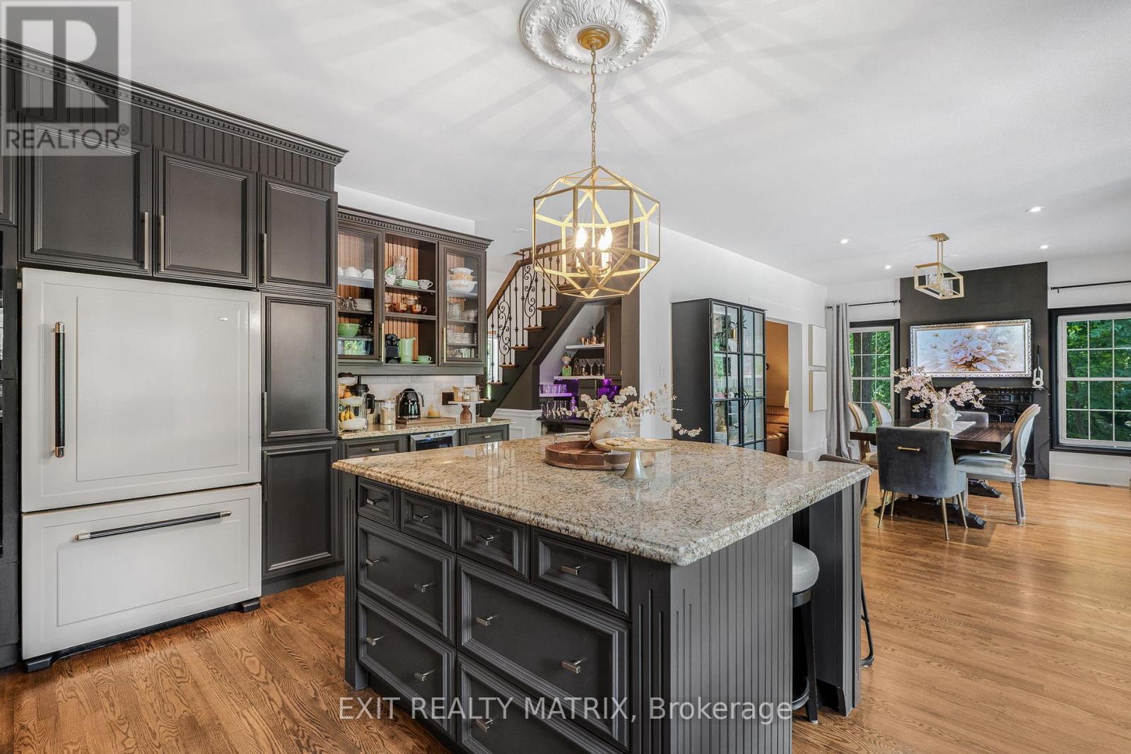 1271 Georges Vanier Drive