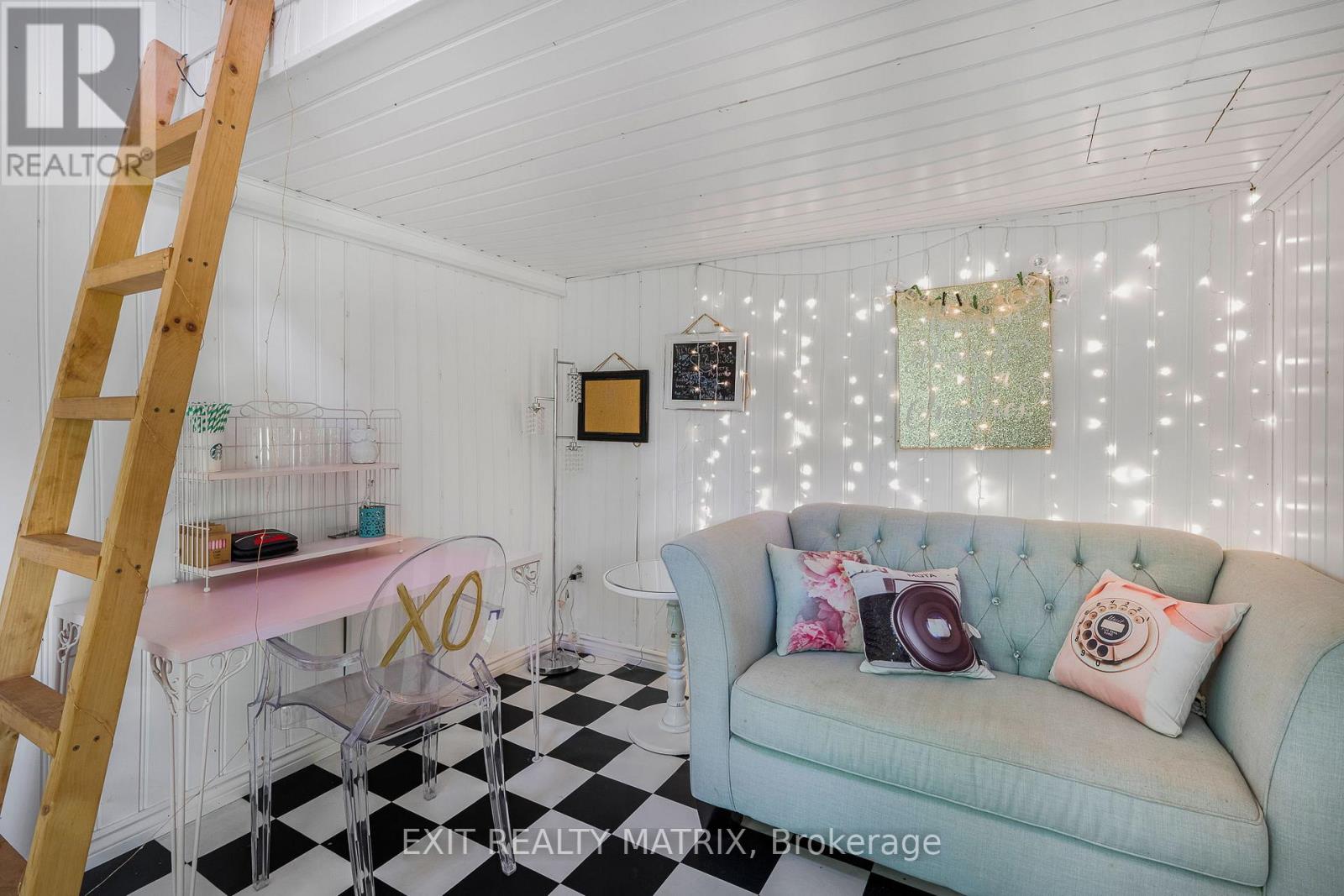 1271 Georges Vanier Drive