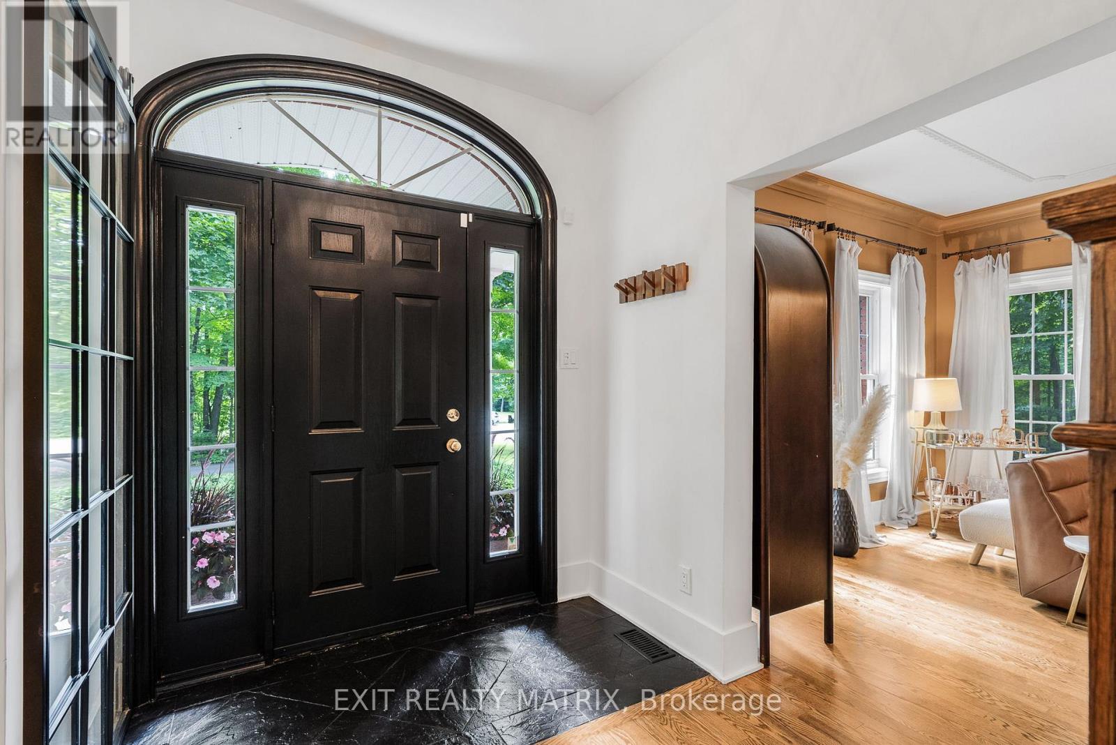 1271 Georges Vanier Drive