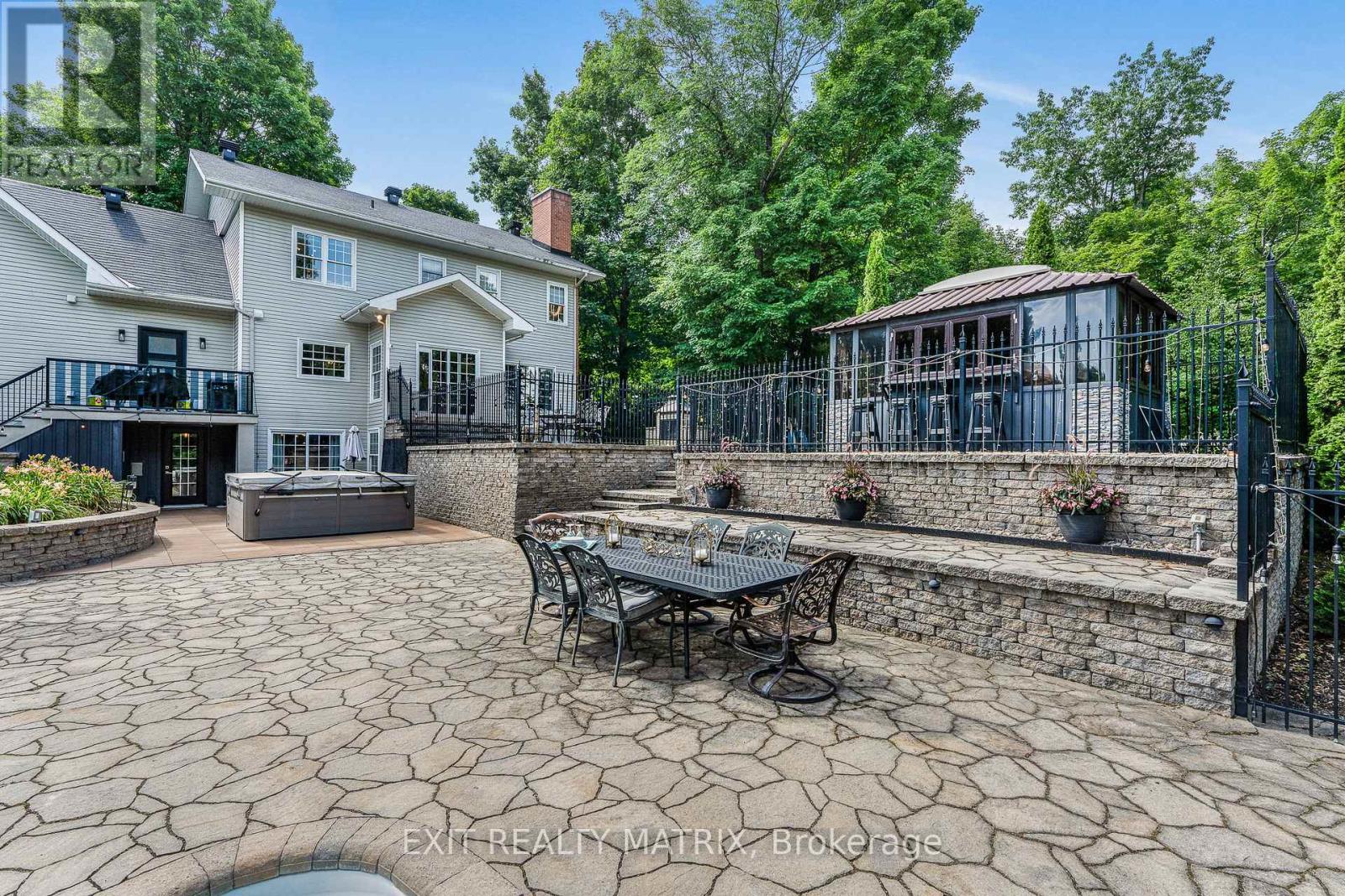 1271 Georges Vanier Drive