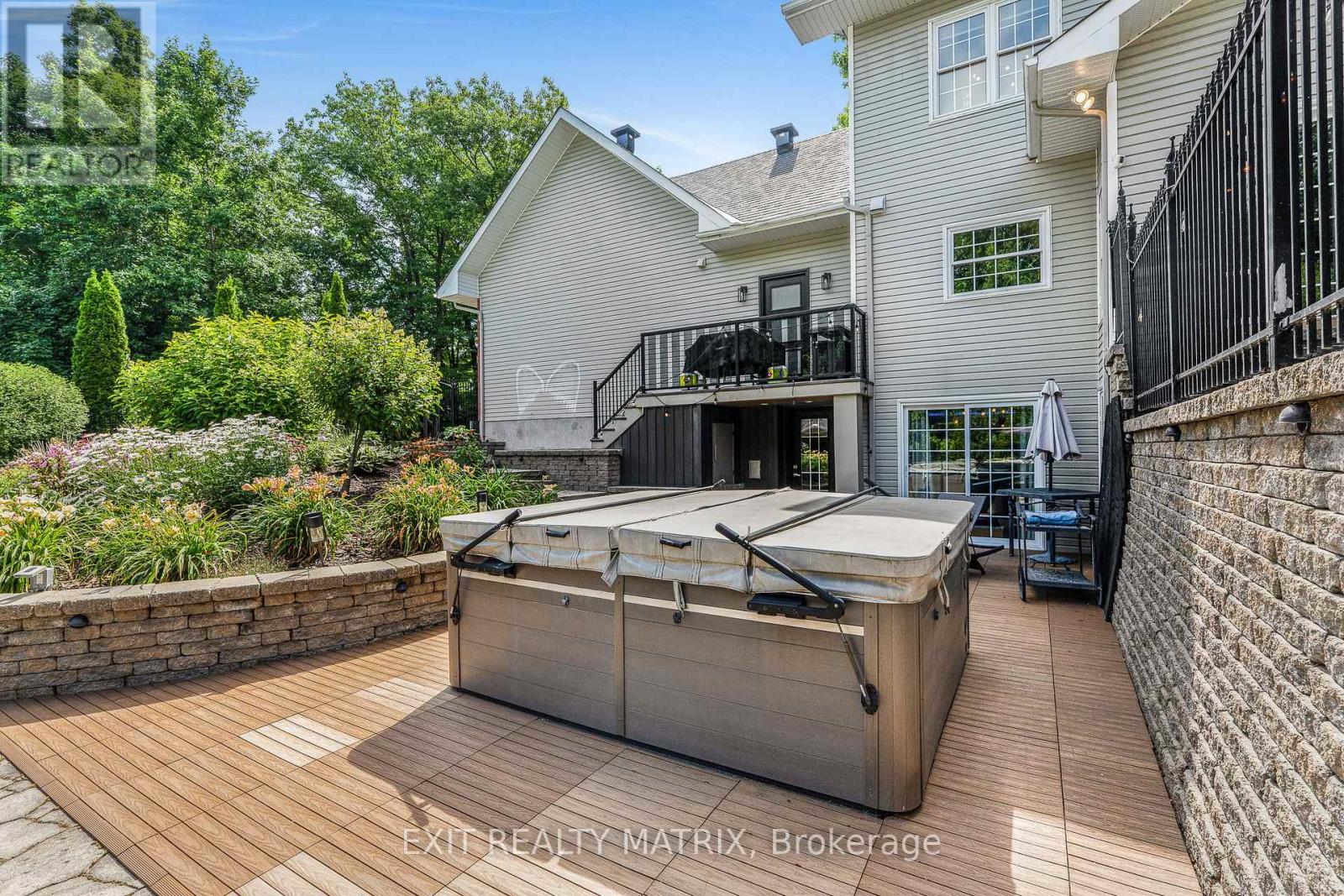 1271 Georges Vanier Drive