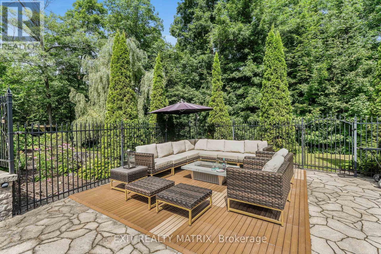 1271 Georges Vanier Drive