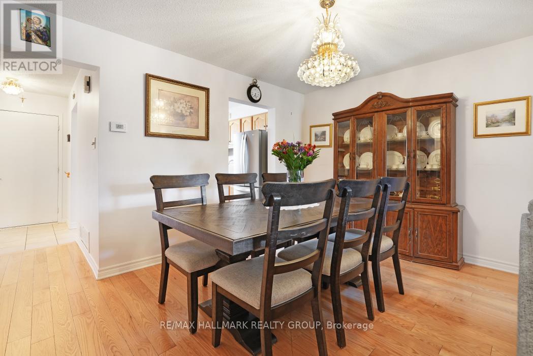 2534 Southvale Crescent